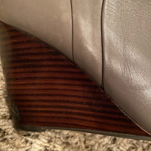 Gray leather knee high boots - Picture 4 of 5